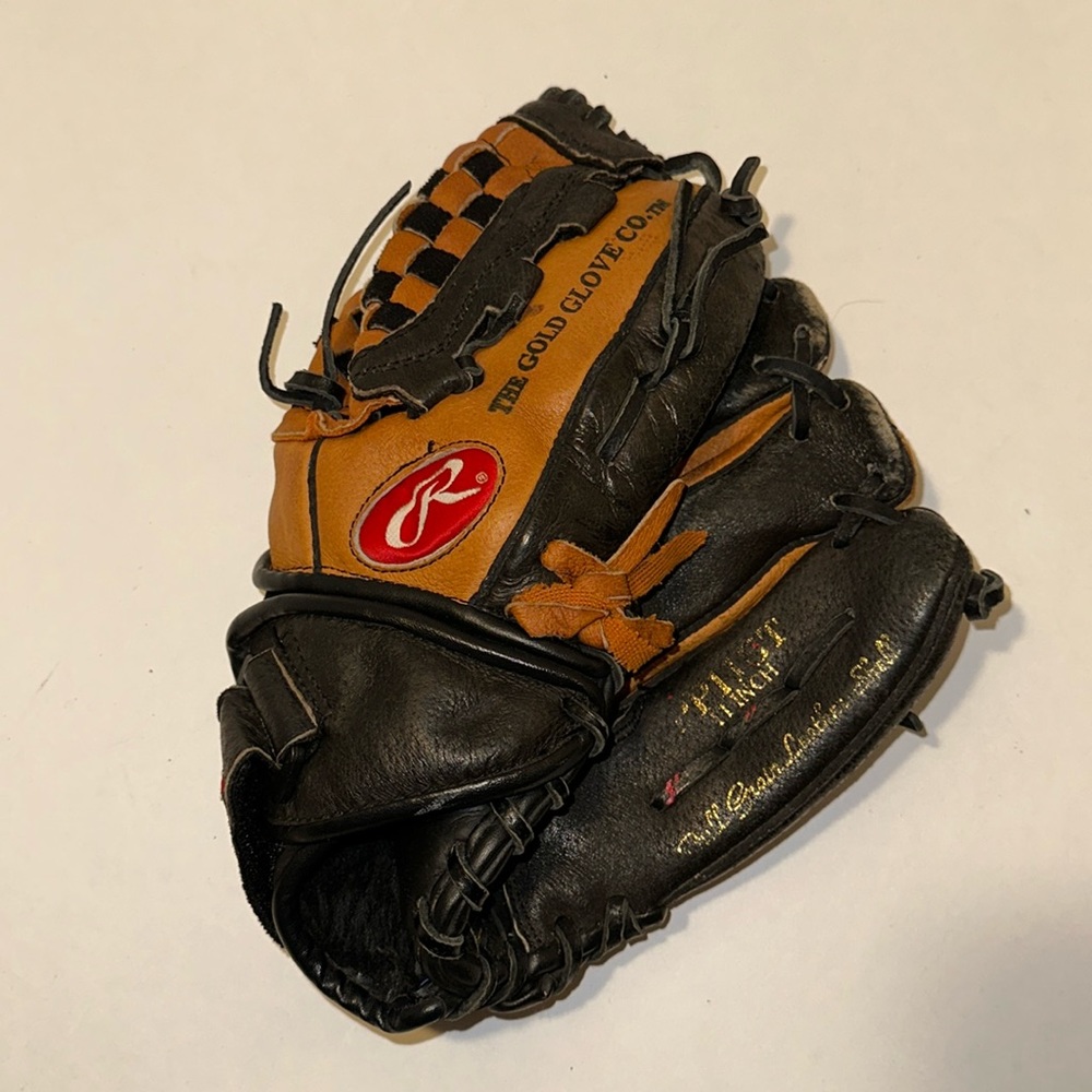 Rawlings 11” baseball glove